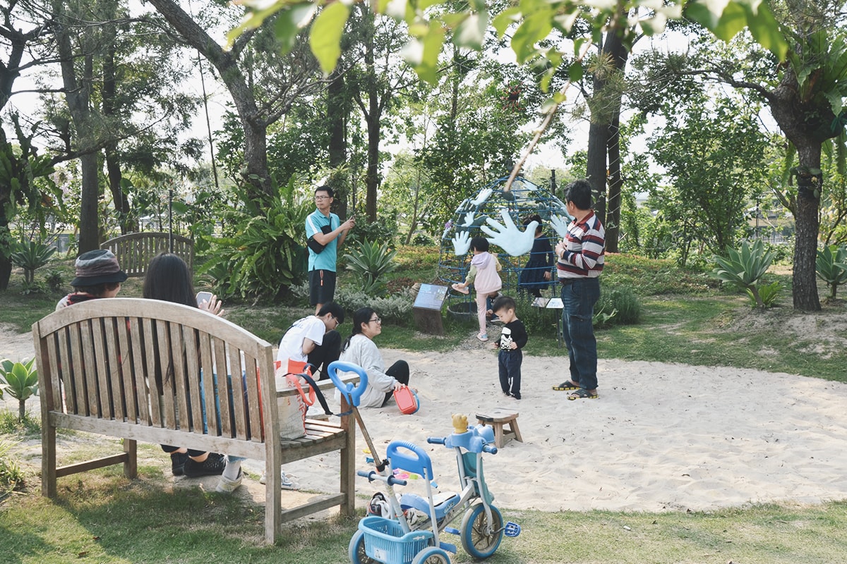 後壁免費景點,雅聞湖濱療癒森林,迷你歐式小屋、千坪玫瑰花園、遊戲沙坑,全家同遊景點 - 第14張圖