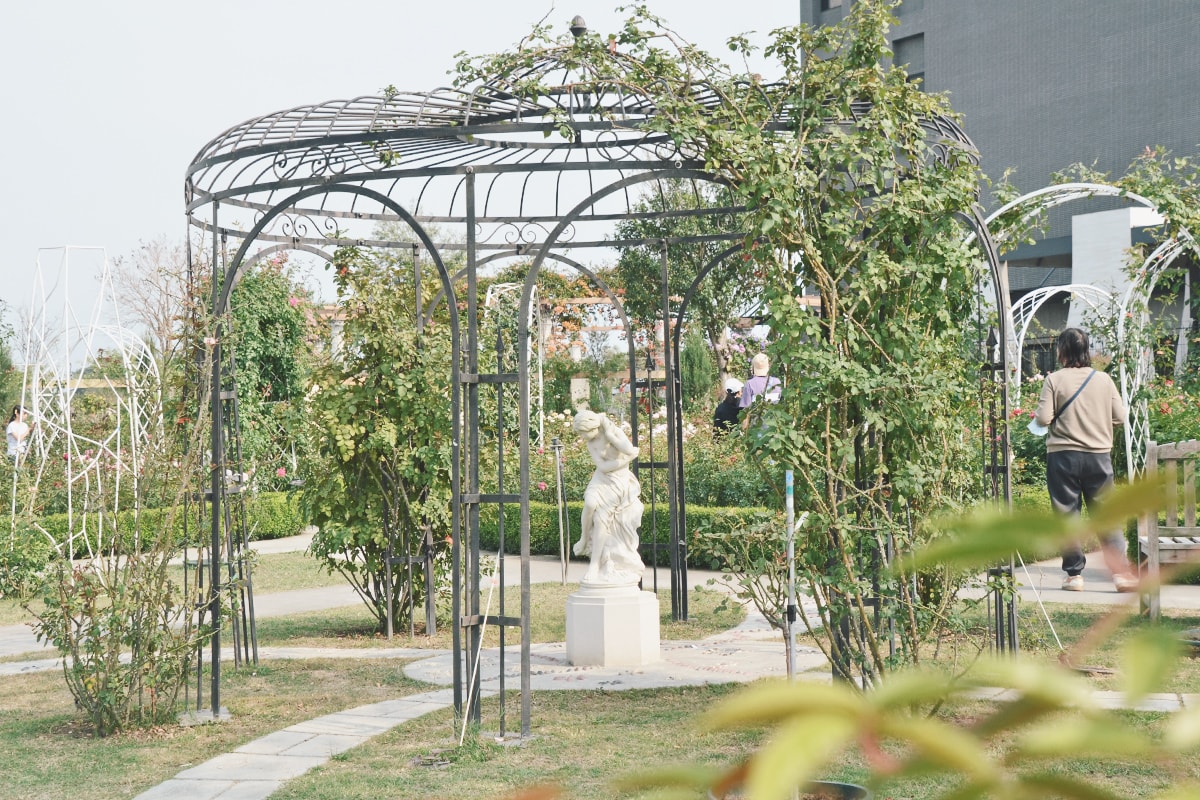 後壁免費景點,雅聞湖濱療癒森林,迷你歐式小屋、千坪玫瑰花園、遊戲沙坑,全家同遊景點 - 第7張圖
