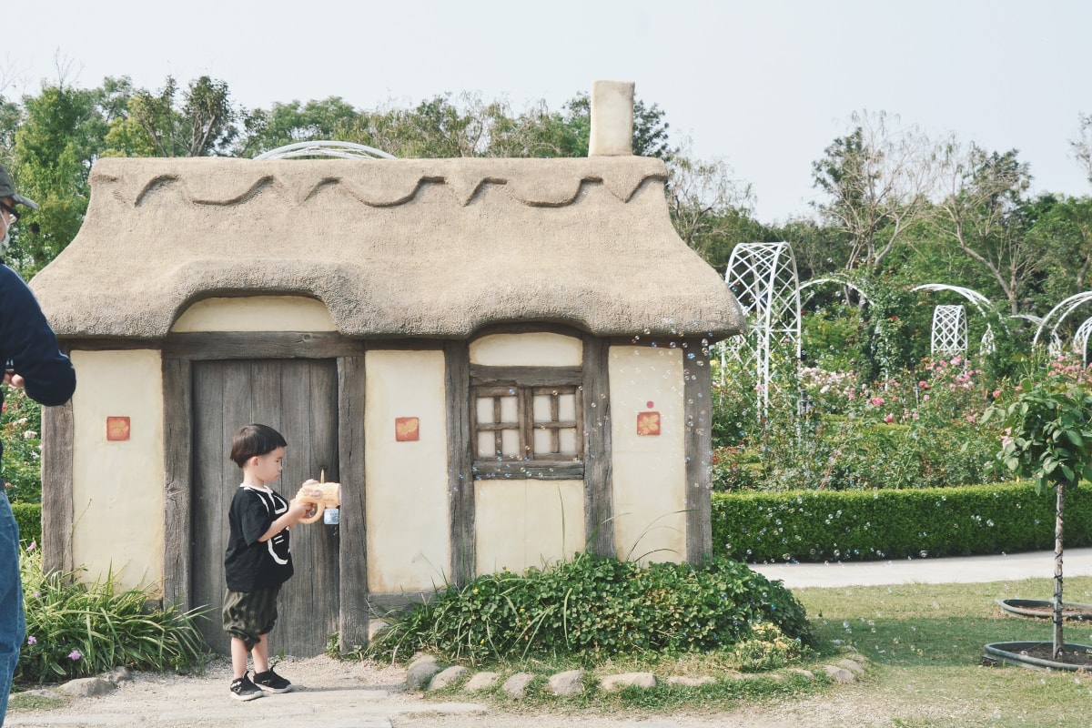 後壁免費景點,雅聞湖濱療癒森林,迷你歐式小屋、千坪玫瑰花園、遊戲沙坑,全家同遊景點 - 第10張圖