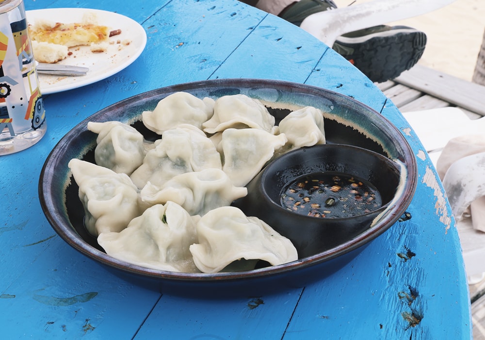 享受滿滿南國風情,南灣沙灘,沙灘上的餐酒館,海景第一排超chill|墾丁沙灘推薦 - 第13張圖