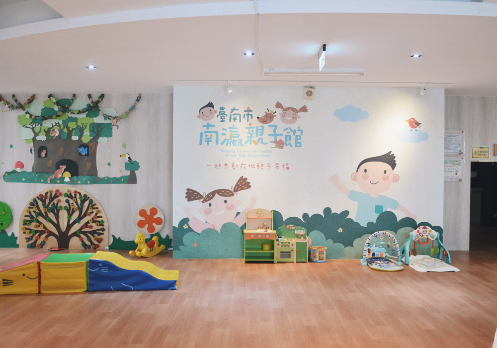 北台南最大親子館,南瀛親子館,三層樓遊戲空間!兩層樓透明溜滑梯、探索體驗區|新營親子館 - 第5張圖
