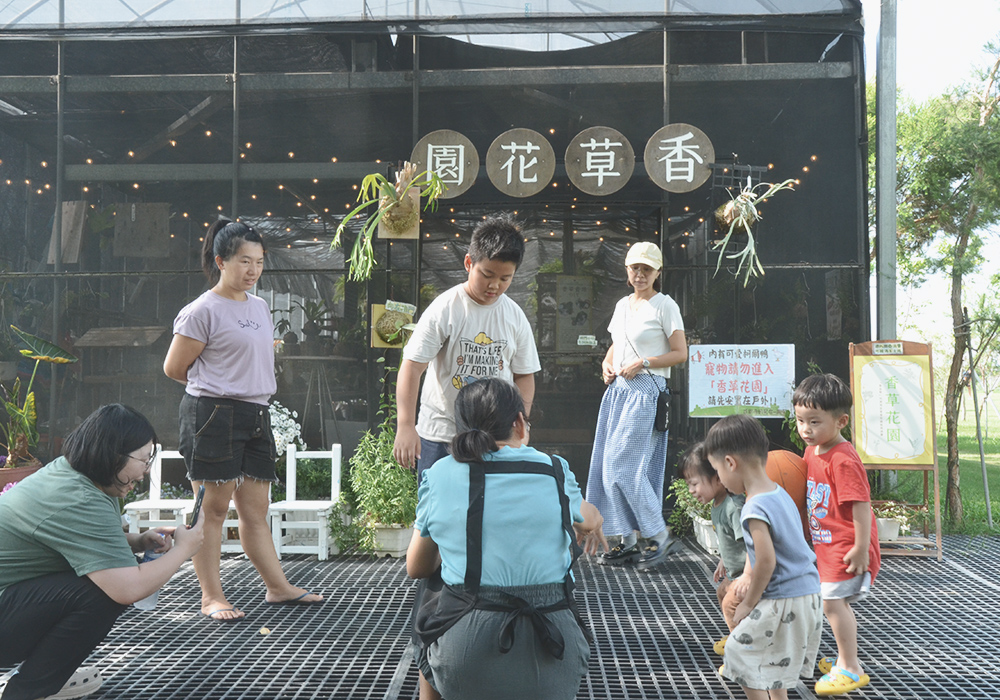 家庭團體聚會烤肉推薦,春園親子農場,戲水池、兒童遊樂設施、沙坑免費玩!七股親子景點 - 第31張圖