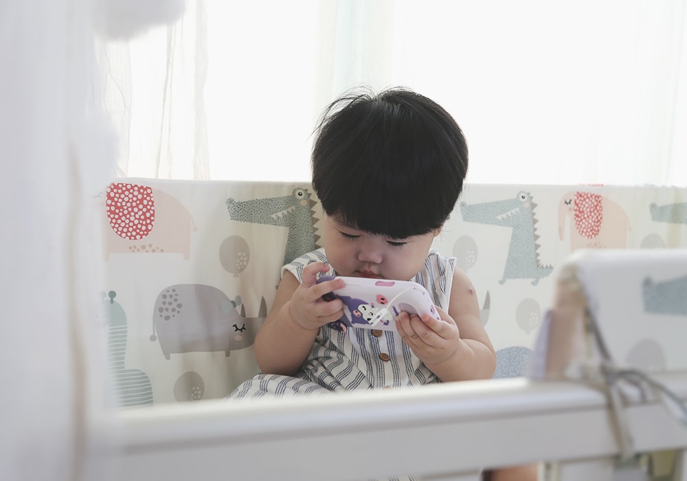 推薦育兒好物,全職媽媽的救星,不是咖啡而是「它」!HugsieBABY透氣水洗抗菌嬰兒床墊,讓寶寶安穩一覺到天亮 - 第45張圖