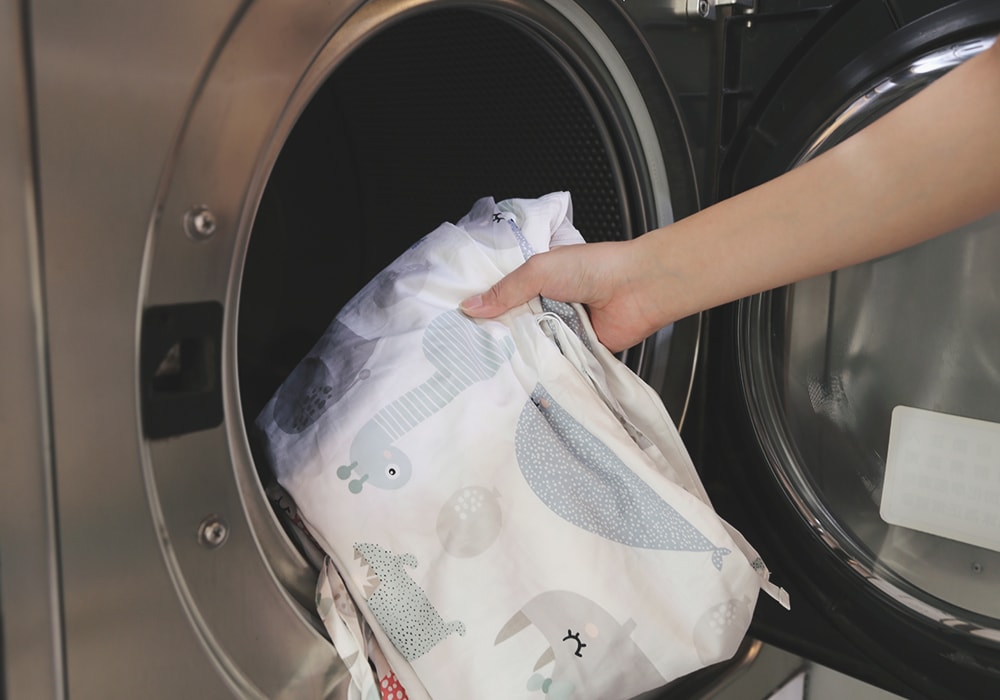 推薦育兒好物,全職媽媽的救星,不是咖啡而是「它」!HugsieBABY透氣水洗抗菌嬰兒床墊,讓寶寶安穩一覺到天亮 - 第49張圖