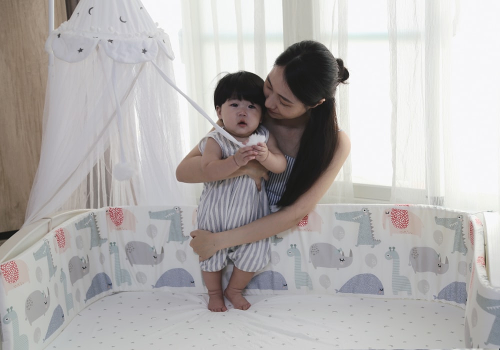 推薦育兒好物,全職媽媽的救星,不是咖啡而是「它」!HugsieBABY透氣水洗抗菌嬰兒床墊,讓寶寶安穩一覺到天亮 - 第41張圖