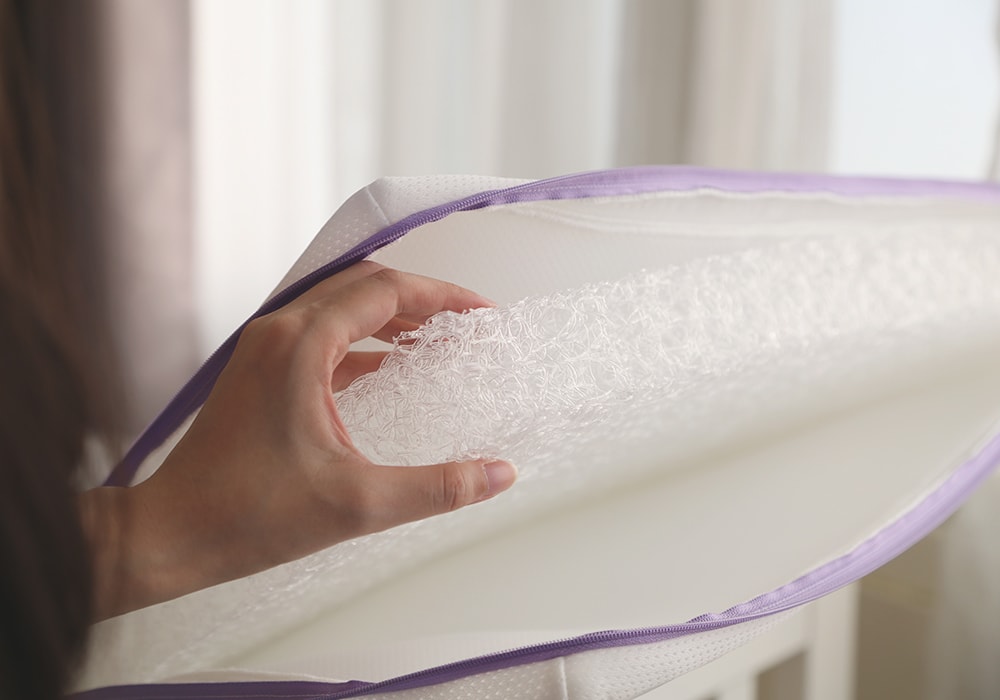 推薦育兒好物,全職媽媽的救星,不是咖啡而是「它」!HugsieBABY透氣水洗抗菌嬰兒床墊,讓寶寶安穩一覺到天亮 - 第16張圖