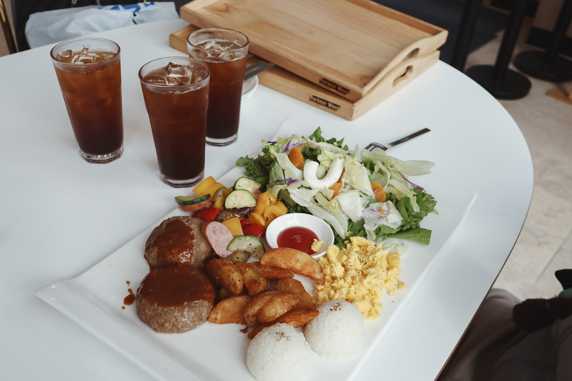 濟州島東岸海景飯店,一晚不到兩千台幣,戶外溫水泳池、兒童遊戲室,親子住宿推薦 - 第15張圖 濟州島東岸海景飯店,一晚不到兩千台幣,戶外溫水泳池、兒童遊戲室,親子住宿推薦